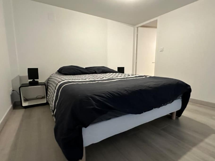 Le 58 - Loft Robespierre Apartment *
